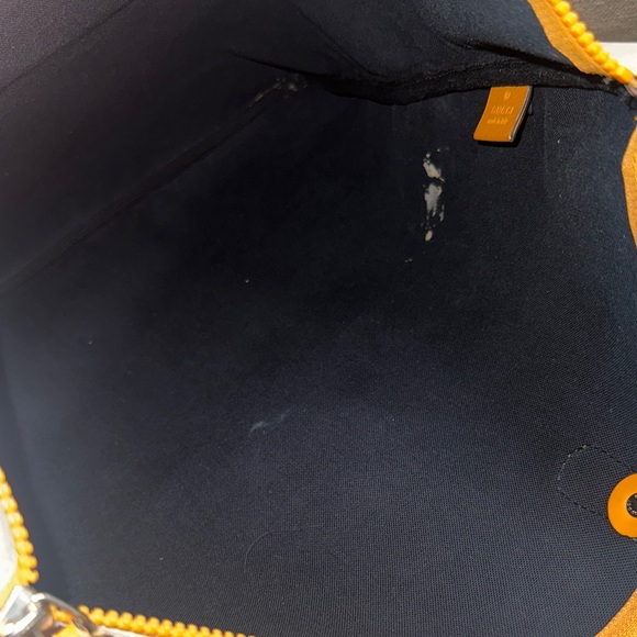 Gucci Cream and Orange Tote Bag - Picture 9 of 11